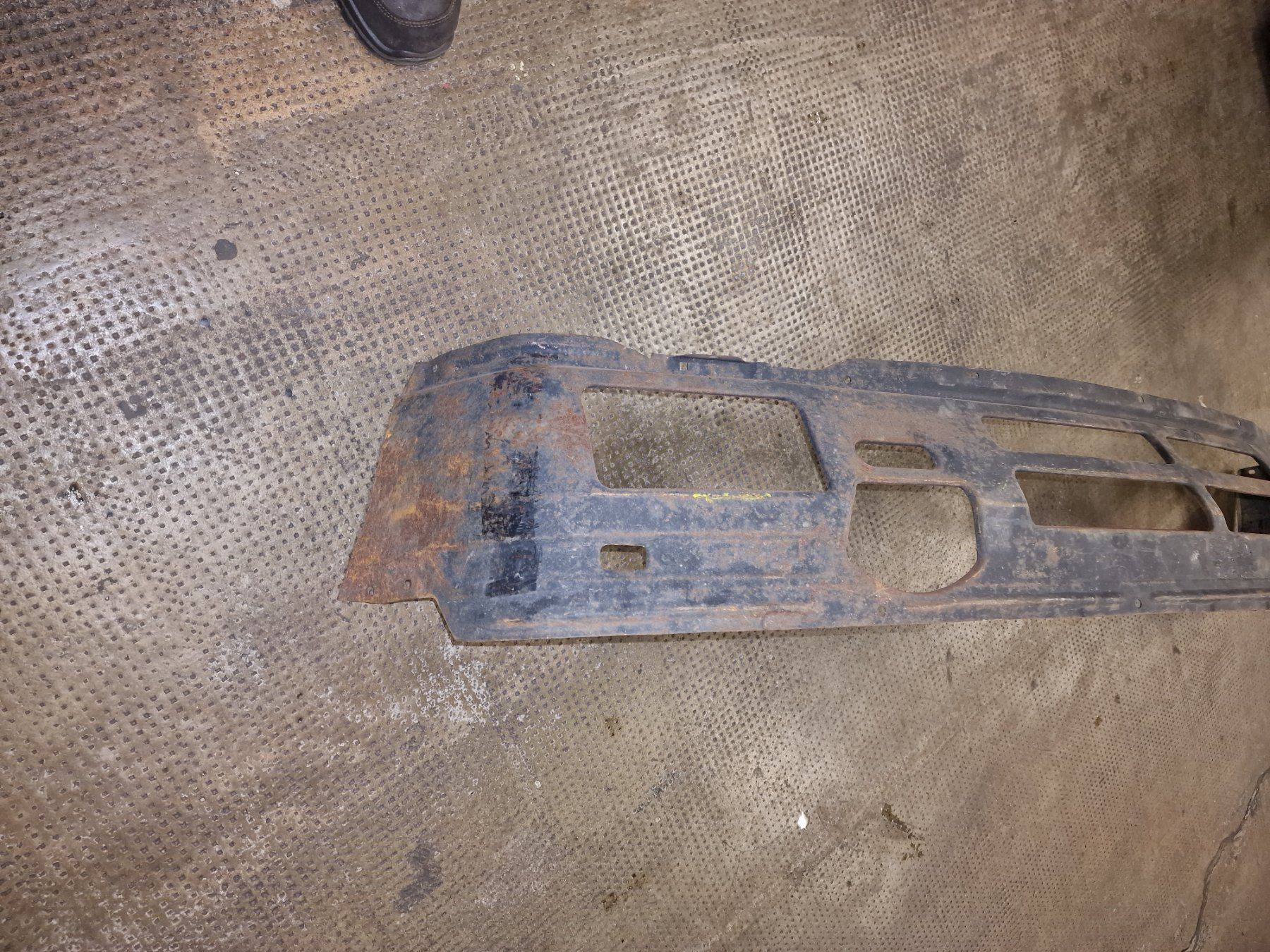 Tutti pezzi di ricambio auto: Frontplak Bmw E30 – Usato da Füllinsdorf venduto da gar_l5b6 1