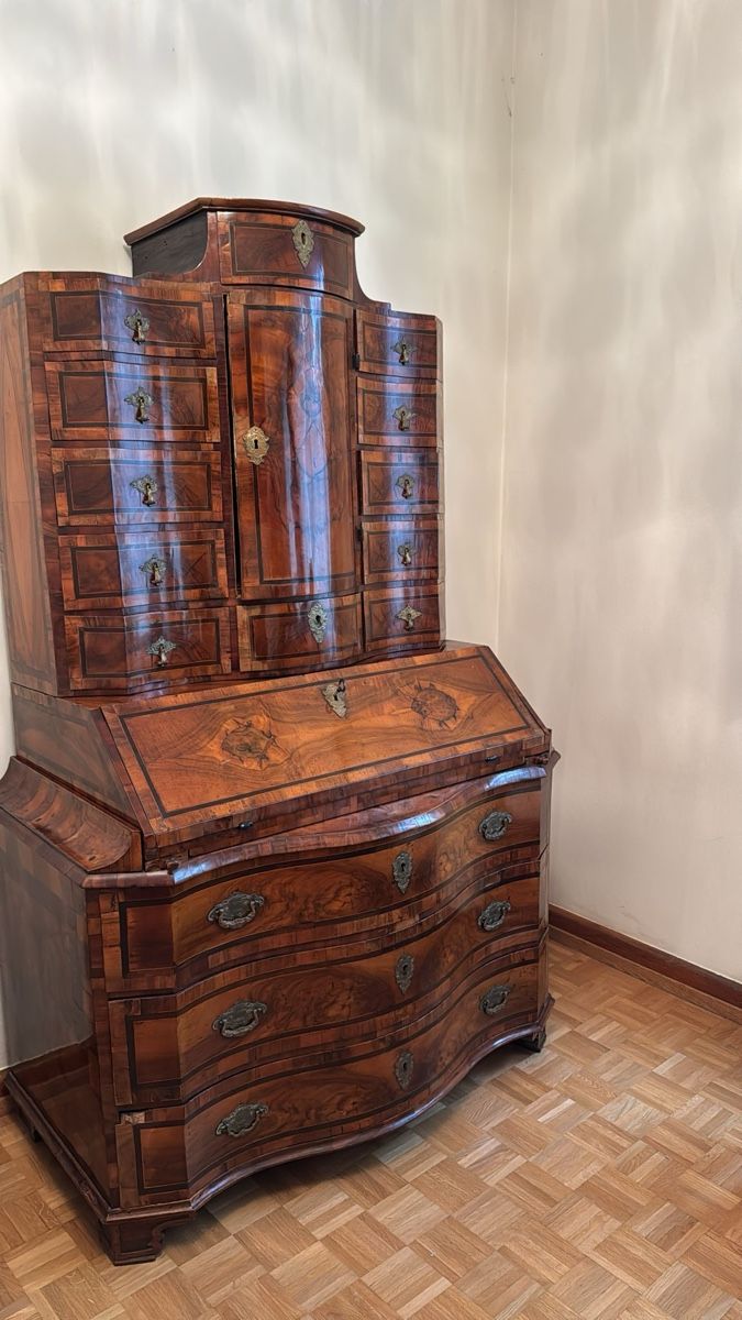 Cassettiere: Tabanakel Sekretär Barock um 1750 – Usato da Luzern venduto da TENDIMO