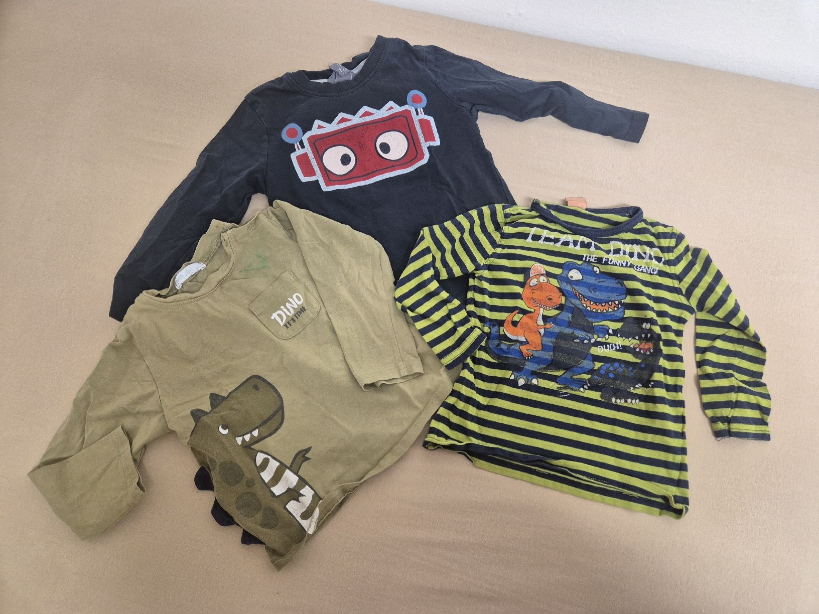 Pullover & Sweatshirts: Pullover Gr. 98/104 – Defekt aus Zufikon von Ayla2018