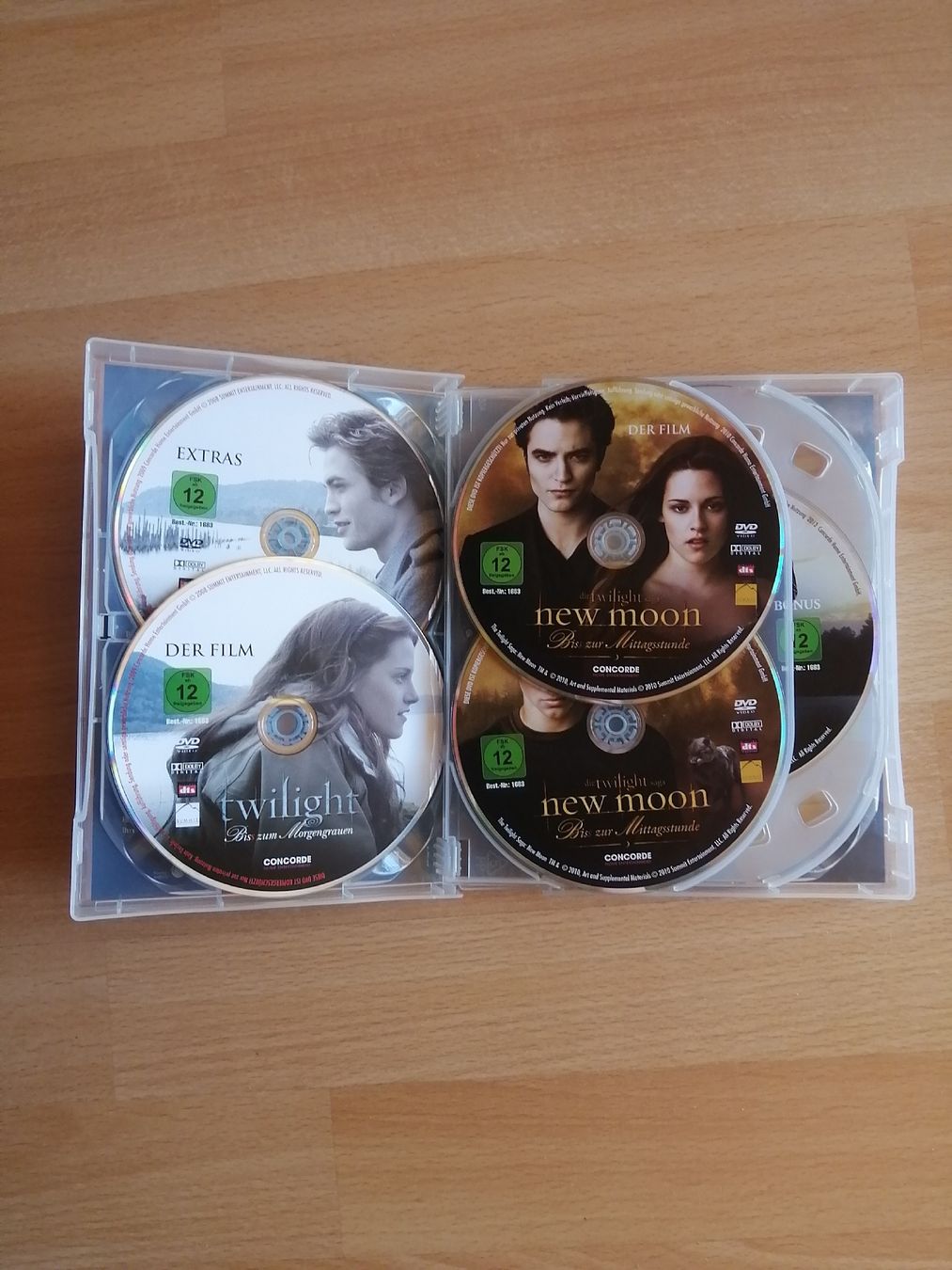 Tutti i DVDs: Twilight Saga: Complete Collection (11 DVDs) – Nuovo (secondo la descrizione) da Hägendorf venduto da Fiooo 4