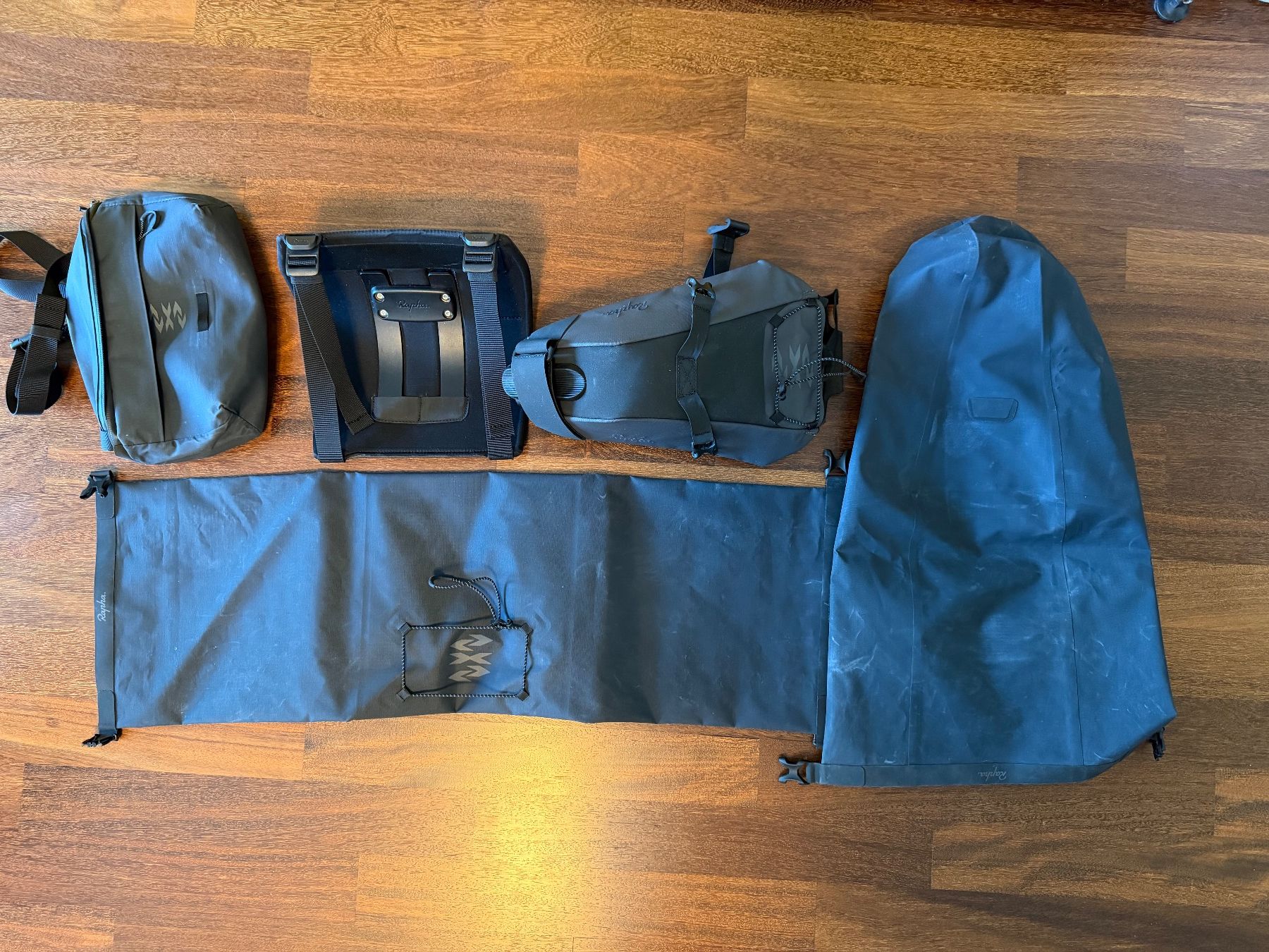 Rapha Borse: Rapha Explore Radtaschen/ Bike Packing – Usato da Ennetbaden venduto da miboo