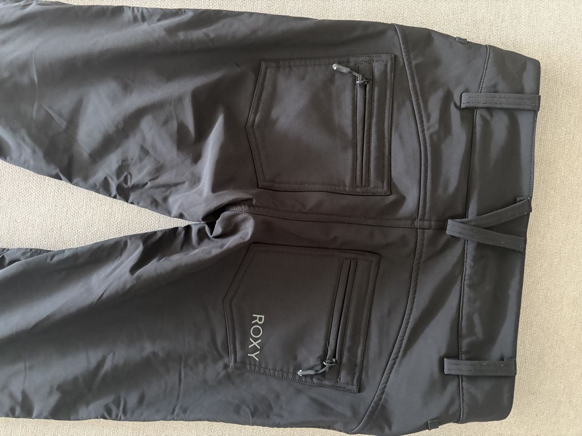 Roxy Skis: Roxy Snowboard Pants Black Size M – D'occasion à Wil SG par chi_s8dj 1