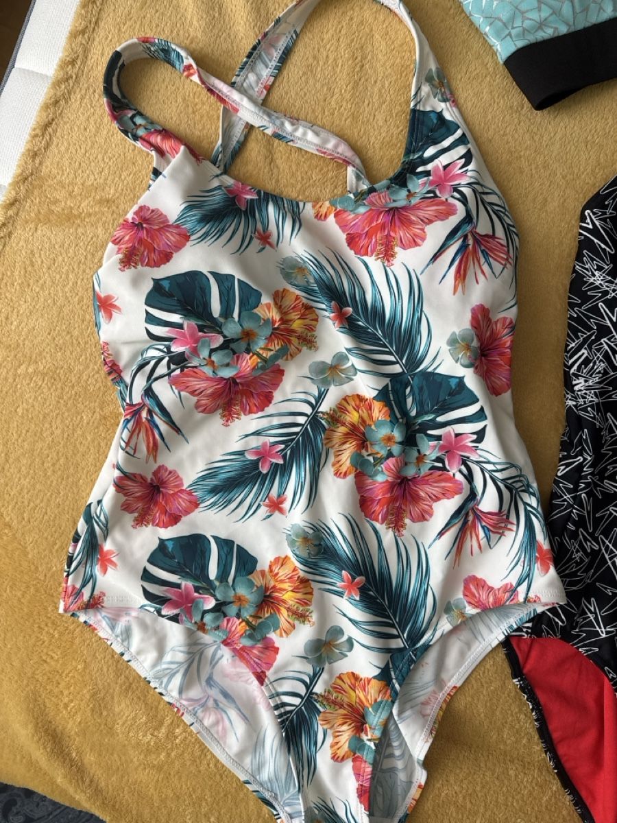 Maillots de bain & Bikinis: Badeanzüge 38-40Gr – D'occasion à Winkel par Olirickli05 1