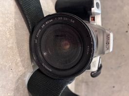 Minolta Dynax 505si + 28–80 mm Objektiv