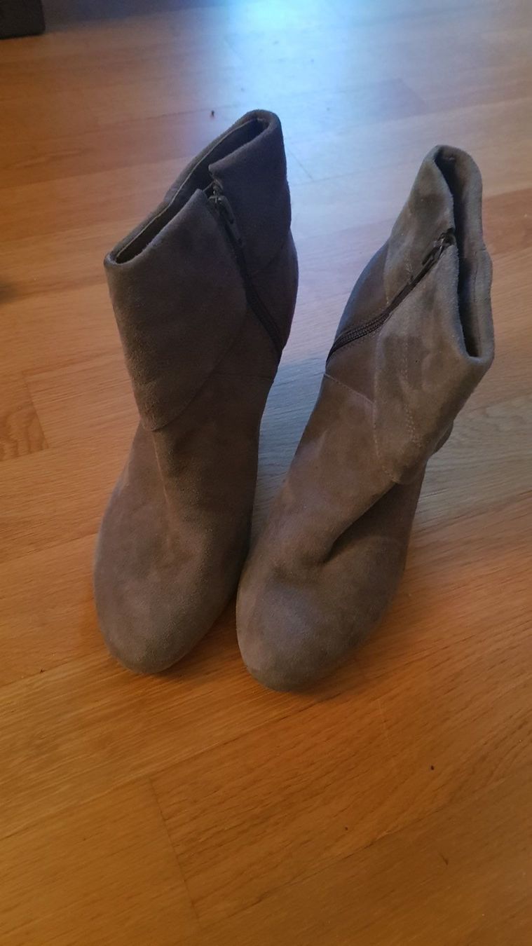 Damenschuhe: Schuhe – Neu (gemäss Beschreibung) aus Zug von Lonelybaba