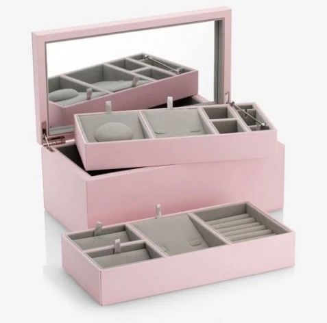 Pandora Autres décorations & accessoires: Pandora medium jewelry box – D'occasion à Adliswil par nat_7q7l