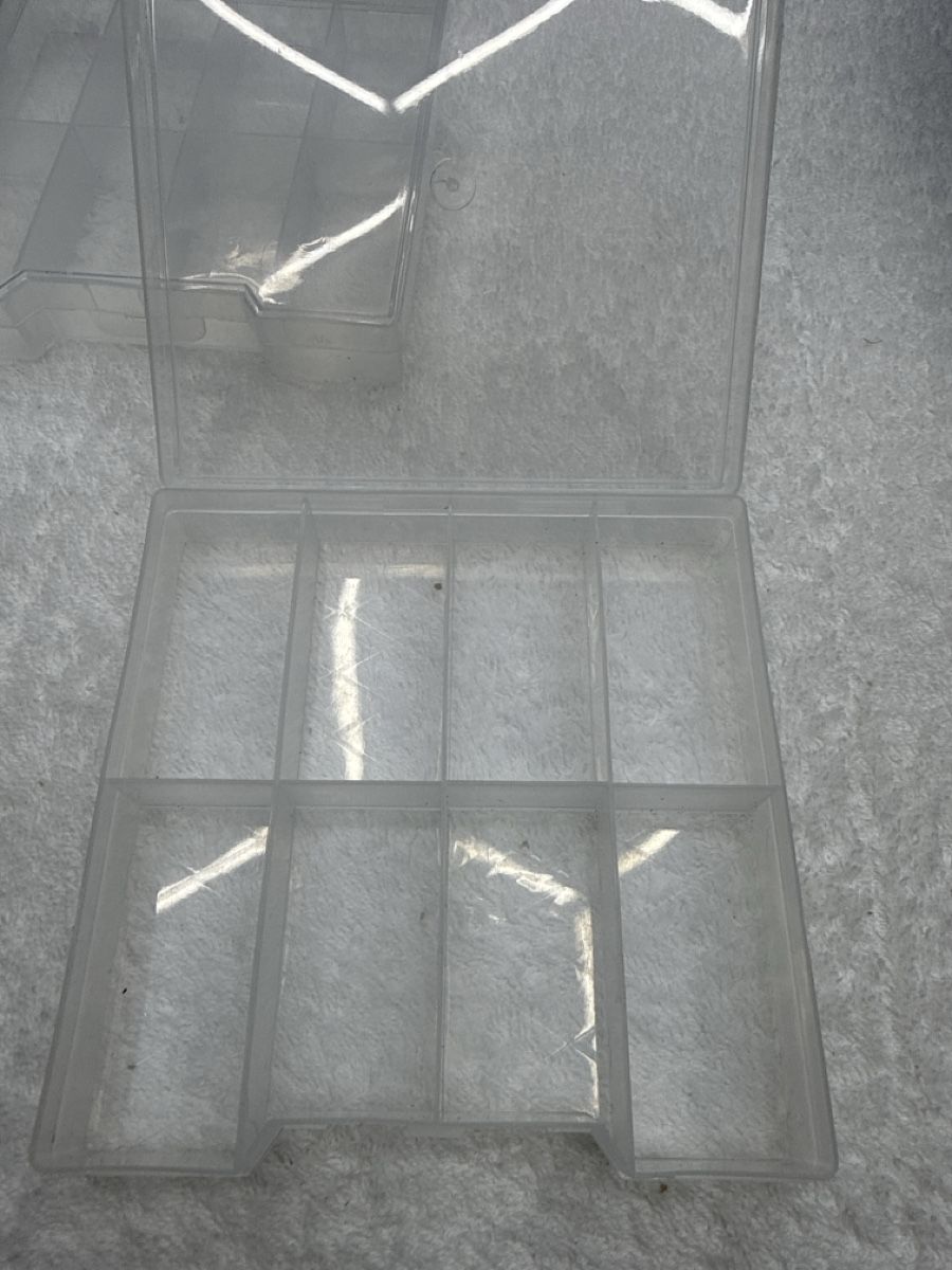 Sonstige Dekorationen & Accessoires: 4Boîtes de rangement compartimentées transparentes x 4 état  – Gebraucht aus Chenens von anasantos90 1