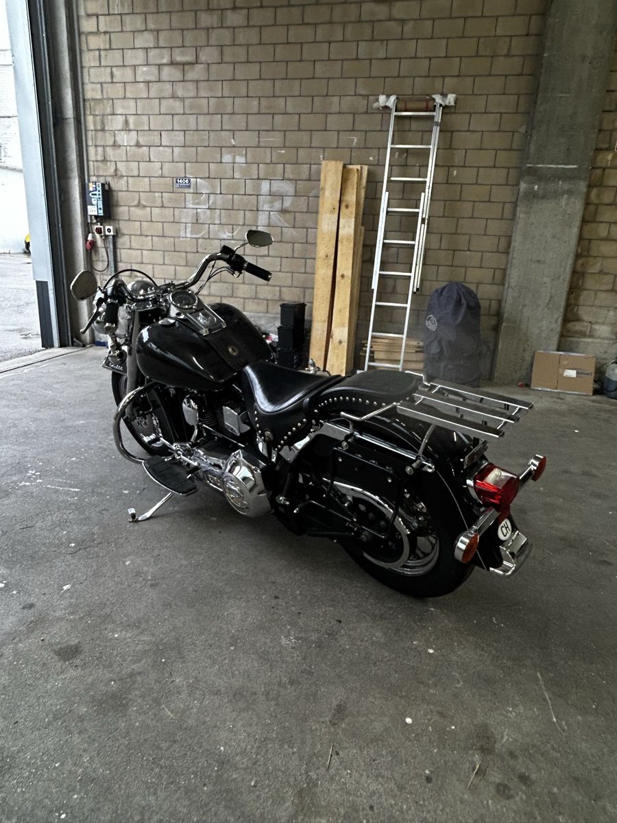 Harley-Davidson Chopper: Harley-Davidson FLSTC HSC, mit revidiertem Motor. – Usato da Frauenfeld venduto da Yoda2umi 2