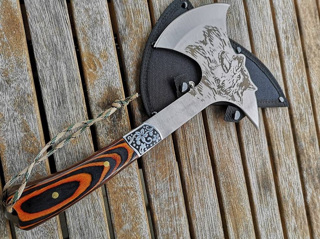 Tutti gli attrezzi: Sehr schöne Axt, Motiv Wolf – Nuovo e nell'imballaggio originale da Herzogenbuchsee venduto da Melissa110 1
