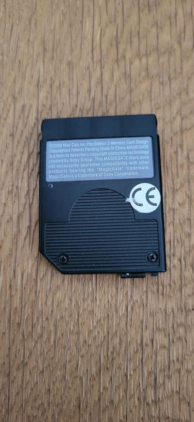Memory unit & Memory card: Playstation 2 Memory Card Mad Catz 8 GB – Usato da Münsingen venduto da DigitaleSpielecke 1