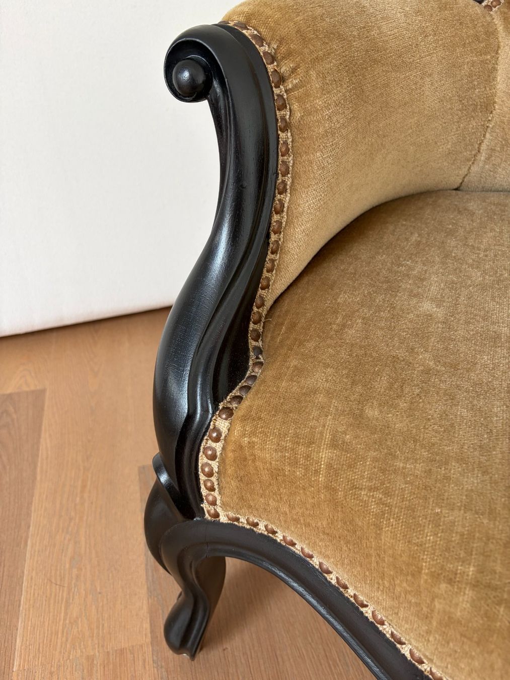 Fauteuils: Antiker Sessel mit Holzrahmen – D'occasion à Samstagern par TAAF 2