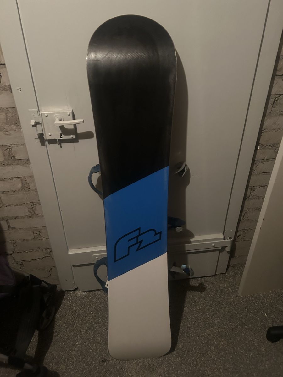 Board: Flow Snowboard mit Flow Bindung Gr. L (42–45 EU) – Usato da schaffhausen venduto da chessforlife 1