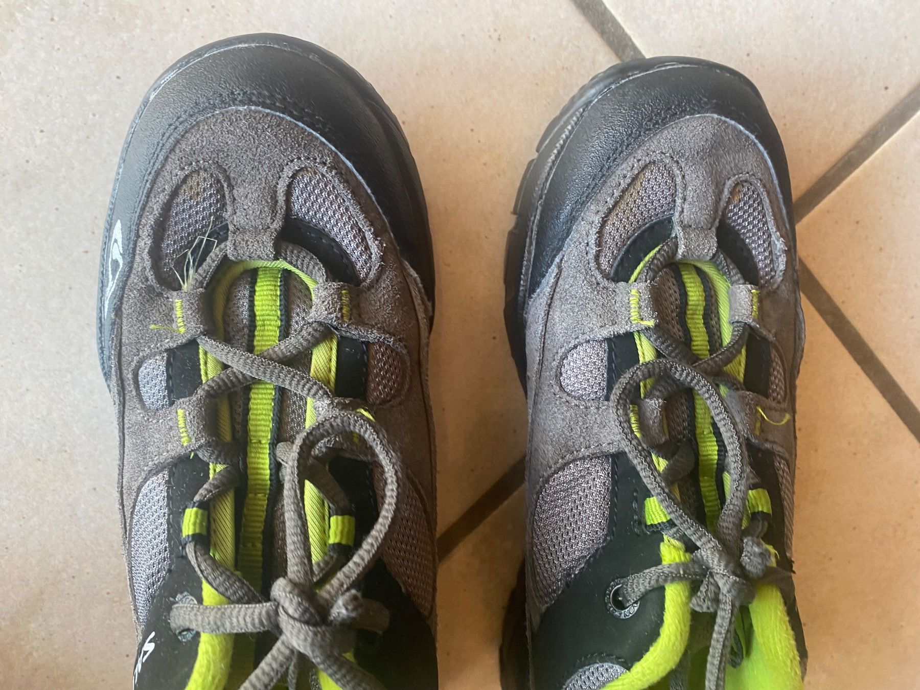 Scarpe da uomo: Outdoorschuhe 34 Salomon – Usato da Orpund venduto da Mary8972 4