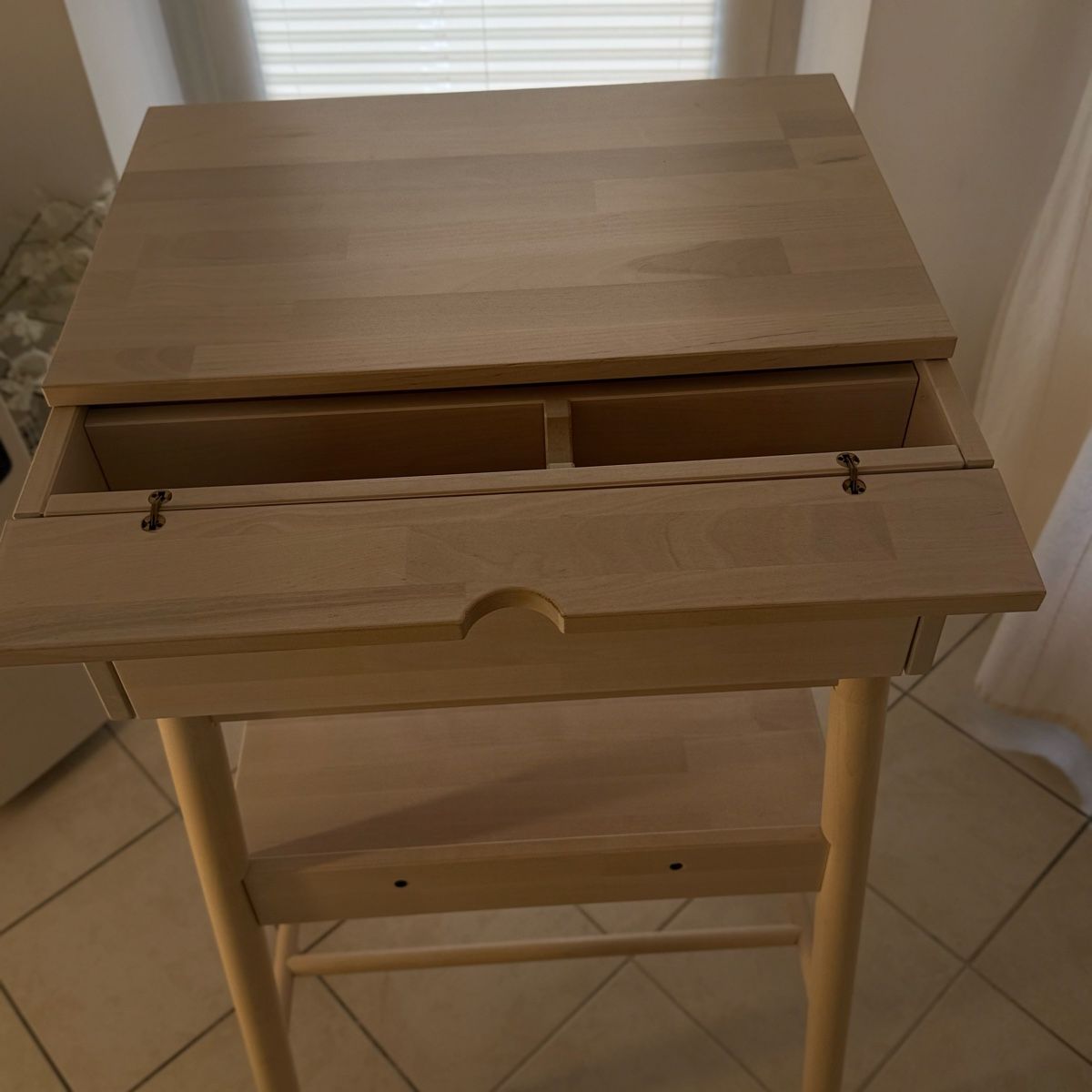Ikea Schreibtische: Solid Wood Standing Desk - Ideal for Home Office – Neu (gemäss Beschreibung) aus Dällikon von SimaCH