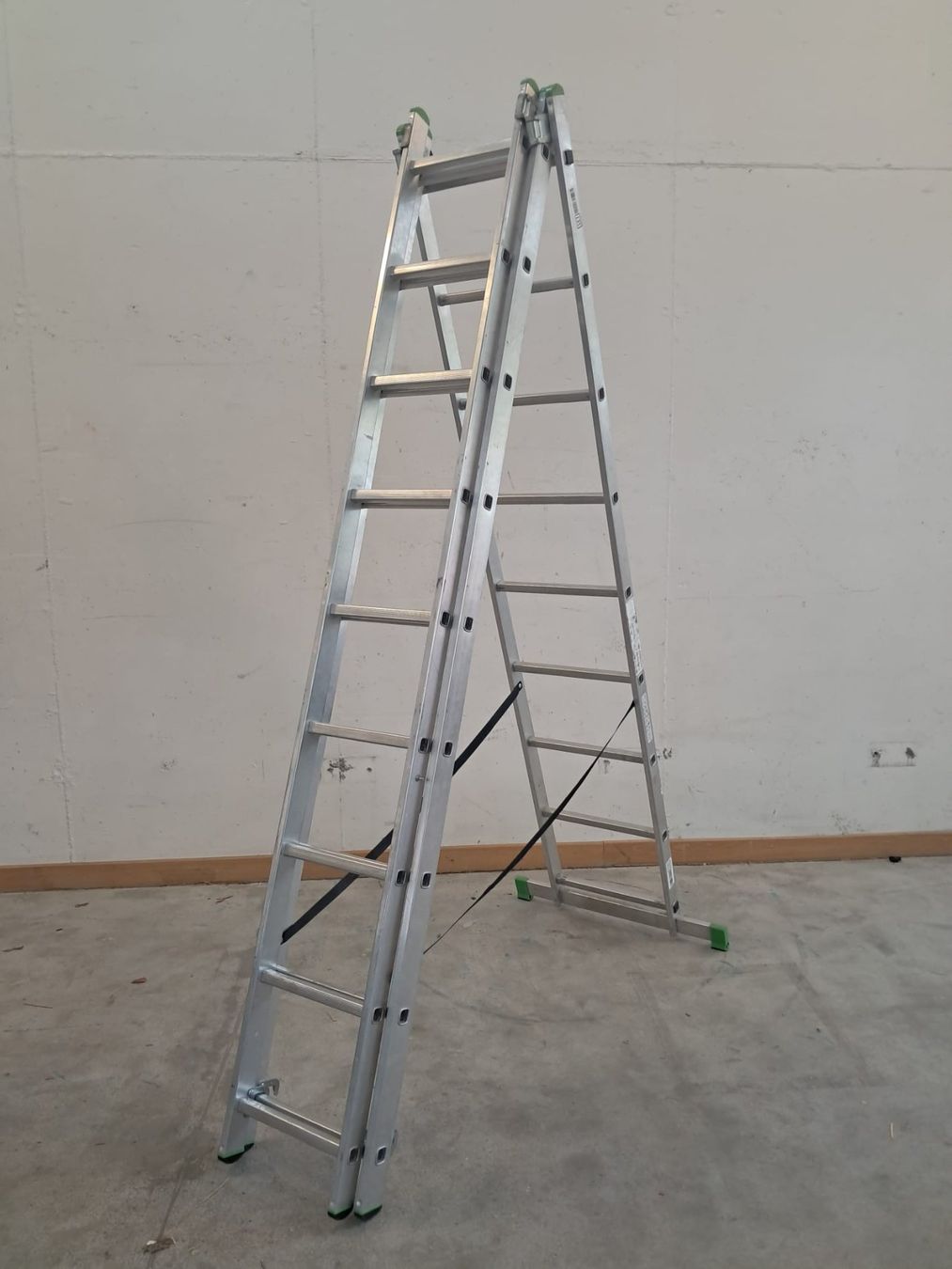 Scale: 3-teilige Leiter Aluminium Multifunktionsleiter, Bockleiter – Usato da Zürich venduto da Lia107 1