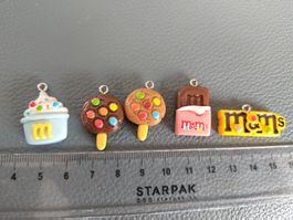 5 süsse M&M's Anhänger neu Candy Cookie Schokolade