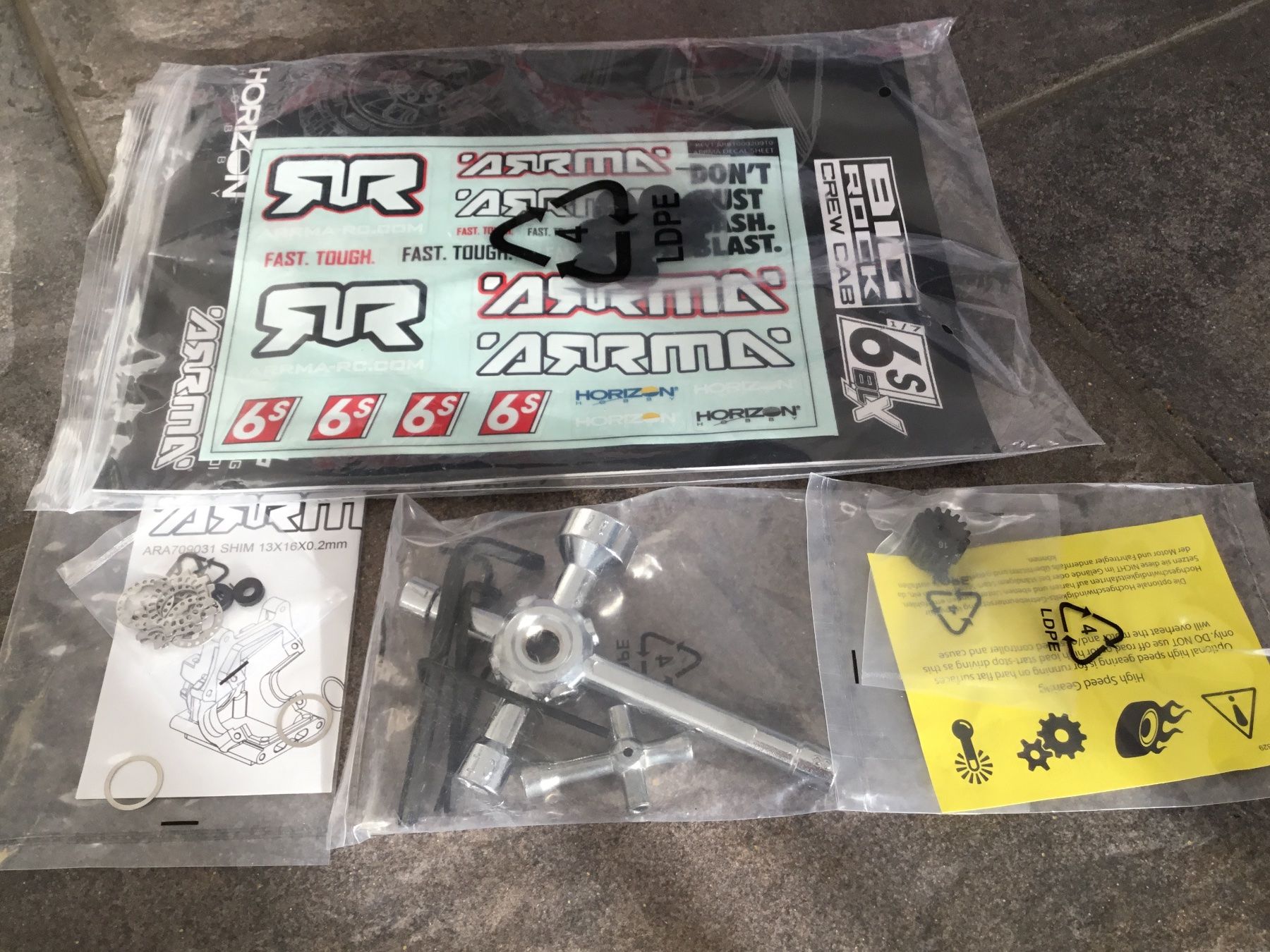 Modellismo RC: Arrma BigRock 6S, Kleber, Anleitung – Nuovo (secondo la descrizione) da Büsserach venduto da Swissbluesmobile