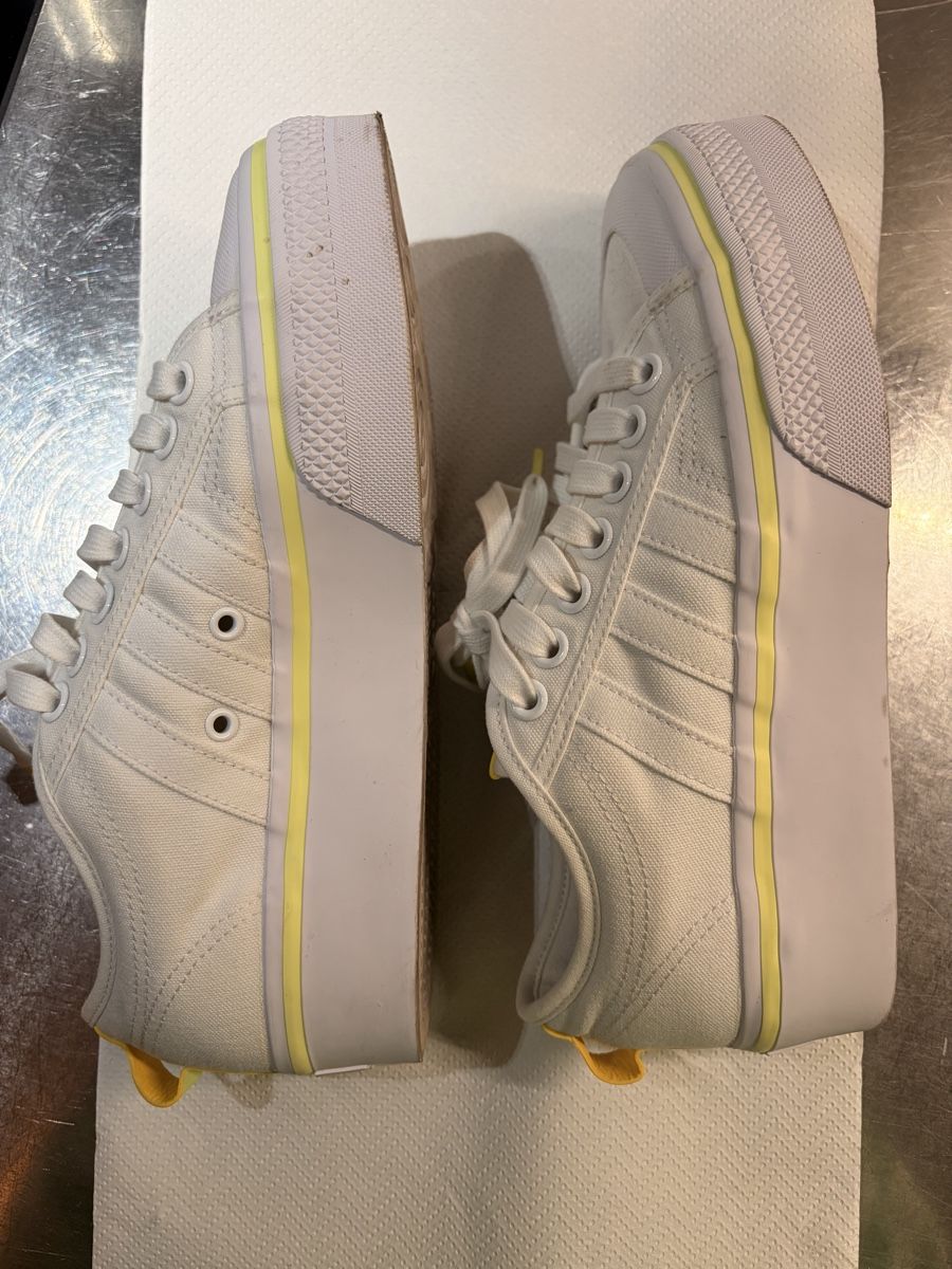 Adidas Scarpe da donna: Adidas Nizza, Gr. 41 ⅓ – Usato da Zürich venduto da 28881084 7