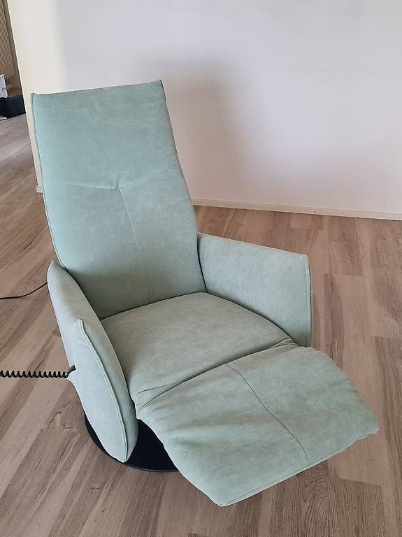 Poltrone: Fauteuil relax inclinable avec télécommande – Usato da Nidau venduto da jac_ns5h 3