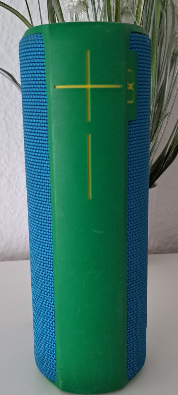 Lautsprecher: UE Boom 2 Bluetooth mit USB Kabel – Gebraucht aus Biel/Bienne von Sasha4u