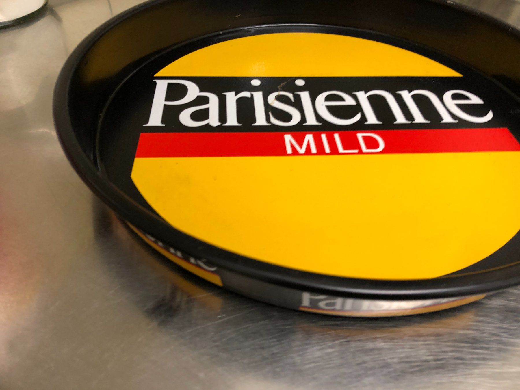 Alle Dekorationen: Metalltablett Parisienne Zigaretten Werbung Retro Vintage... – Gebraucht aus Zürich von Tivoli2 1