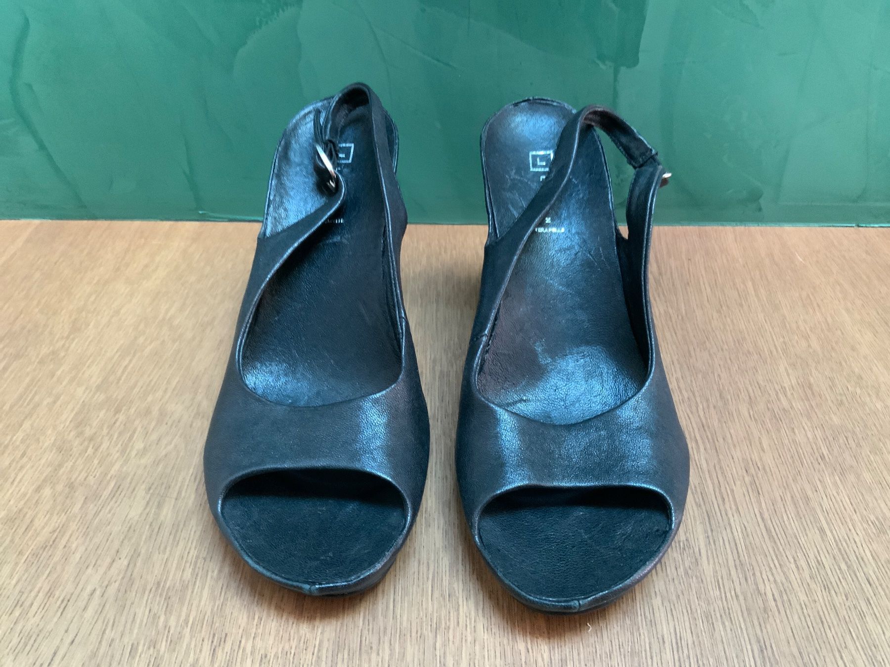 Scarpe da donna: Sandale Logan – Usato da Basel venduto da dreiklang01