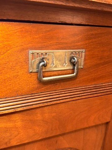 Cassettiere: Jugendstil-Kommode mit Schnitzerei – Usato da Zürich venduto da Alberto_zh 2
