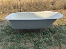 Badewanne Gusseisen grau Weiss zu restaurieren