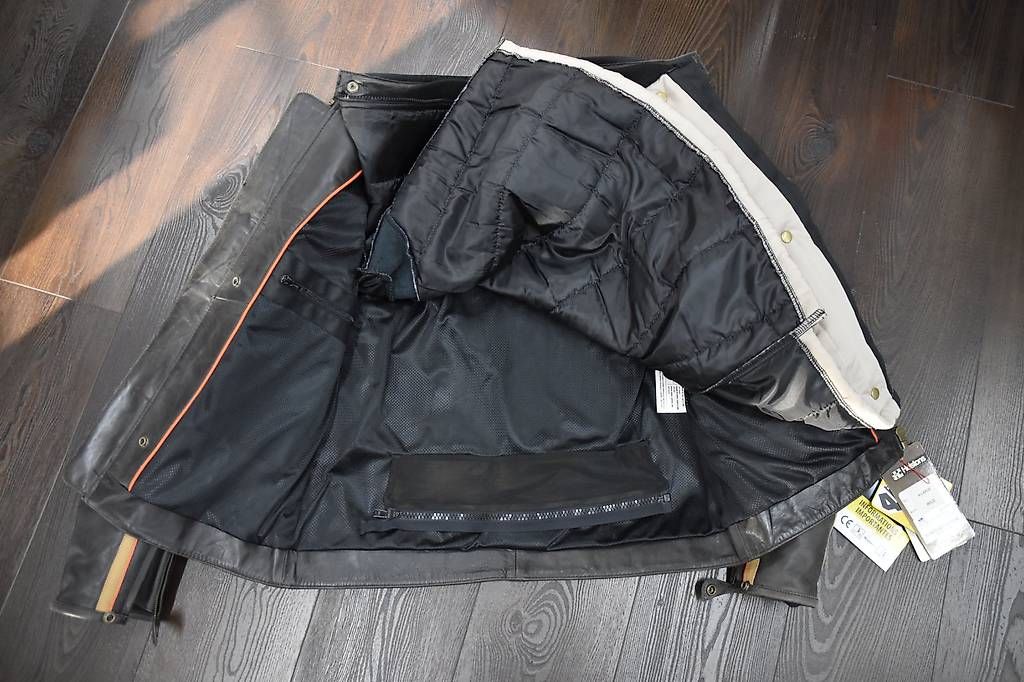 Jacken: NEU!! 1x Wasserdichte Motorradlederjacke Helstons Gr. XL – Gebraucht aus Widnau von Staedler2 2