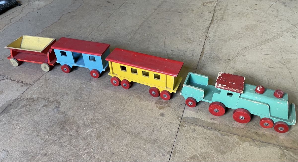 Jouets En Bois Pour Enfants. Train En Bois Pour Enfants Avec Wagons Kit De Construction En Bois Naturel Educationa Image552807471 Jouets En Bois Pour Enfants. Train En Bois Pour Enfants Avec Wagons Kit De Construction En Bois Naturel Educationa Image552807471