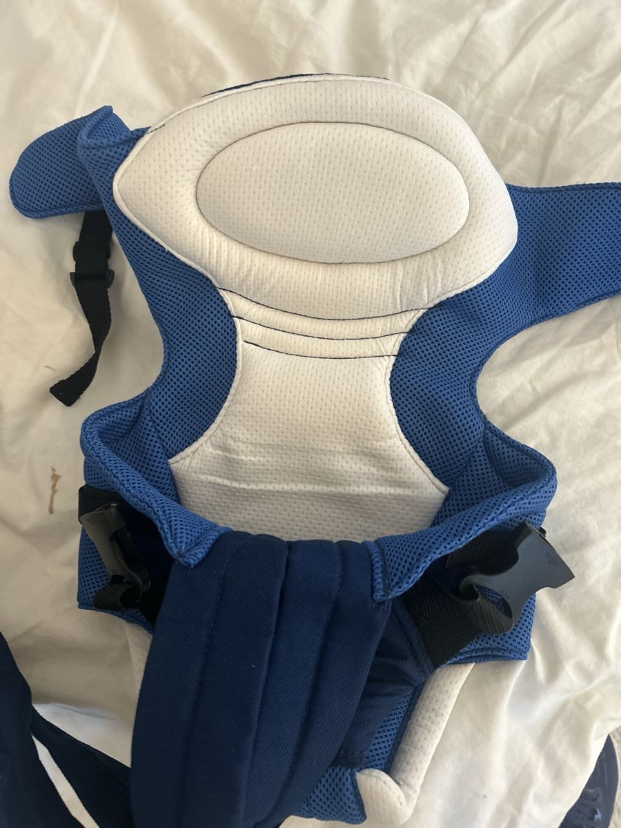 Chicco Marsupi portabebè: Porte-bébé Chicco bleu marine – Usato da St-Prex venduto da mar_f6t6 1