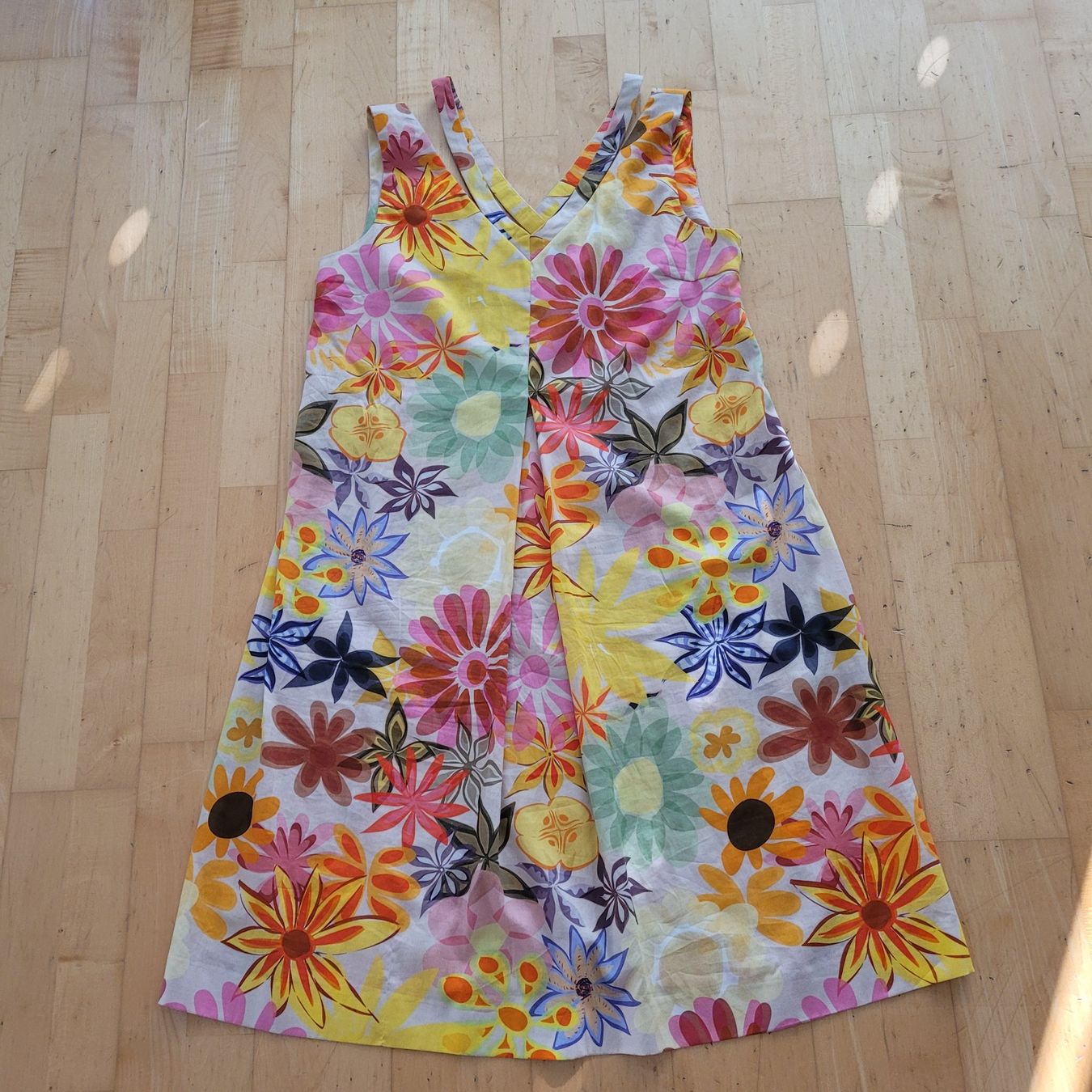 Kleider: Piu Piu Kleid Blumenmuster 38 – Gebraucht aus Untereggen von man_zks8
