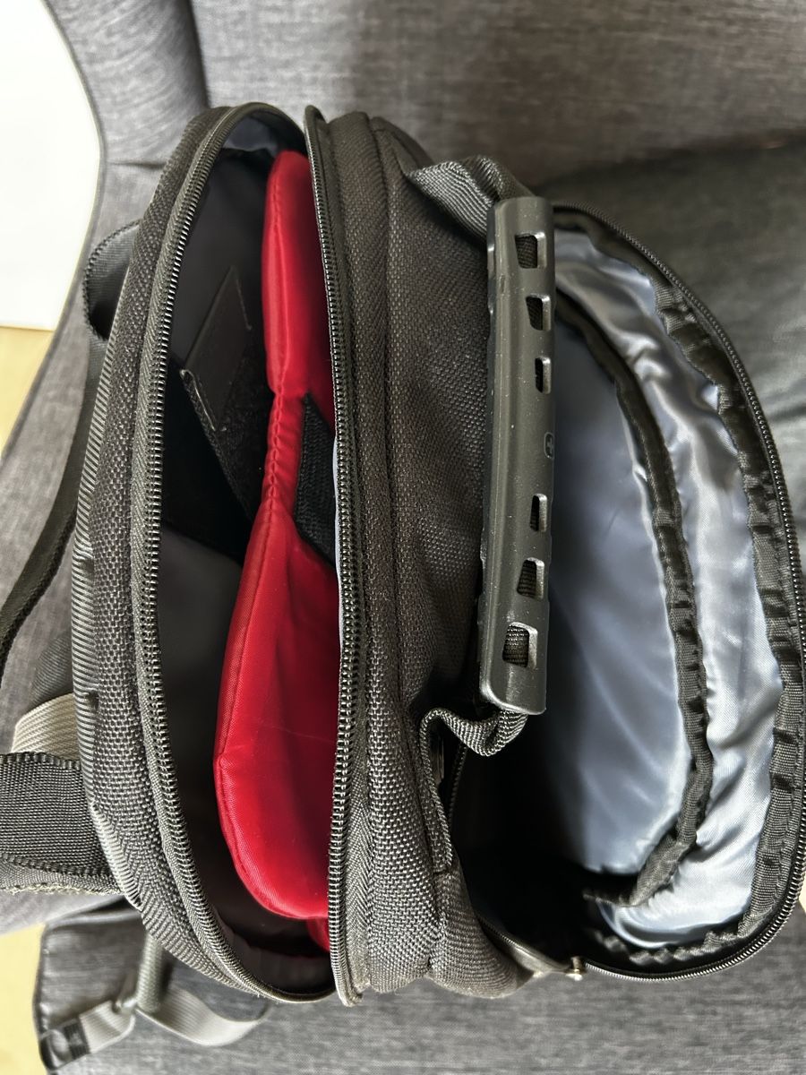 Wenger Zaini: Wenger Legacy Rucksack  – Nuovo (secondo la descrizione) da Zürich venduto da ElsterAuge7 2