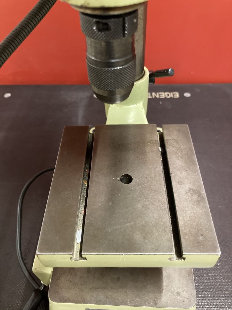 Bohrmaschinen: Tischbohrmaschine FAVORITE – Gebraucht aus Hünenberg von  6