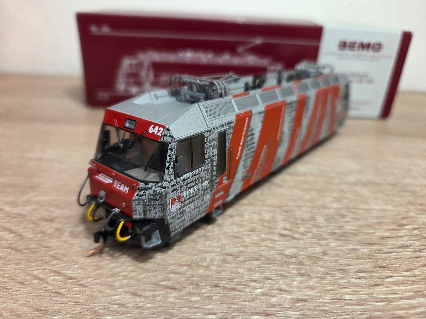 Bemo Modellini di ferrovie: Bemo 1259 152 E-Lok Grazie RhB H0m – Usato da St-Aubin-Sauges venduto da Lo_Go 2