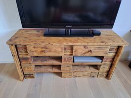 TV Möbel aus Europaletten, abholen in 6064 Kerns