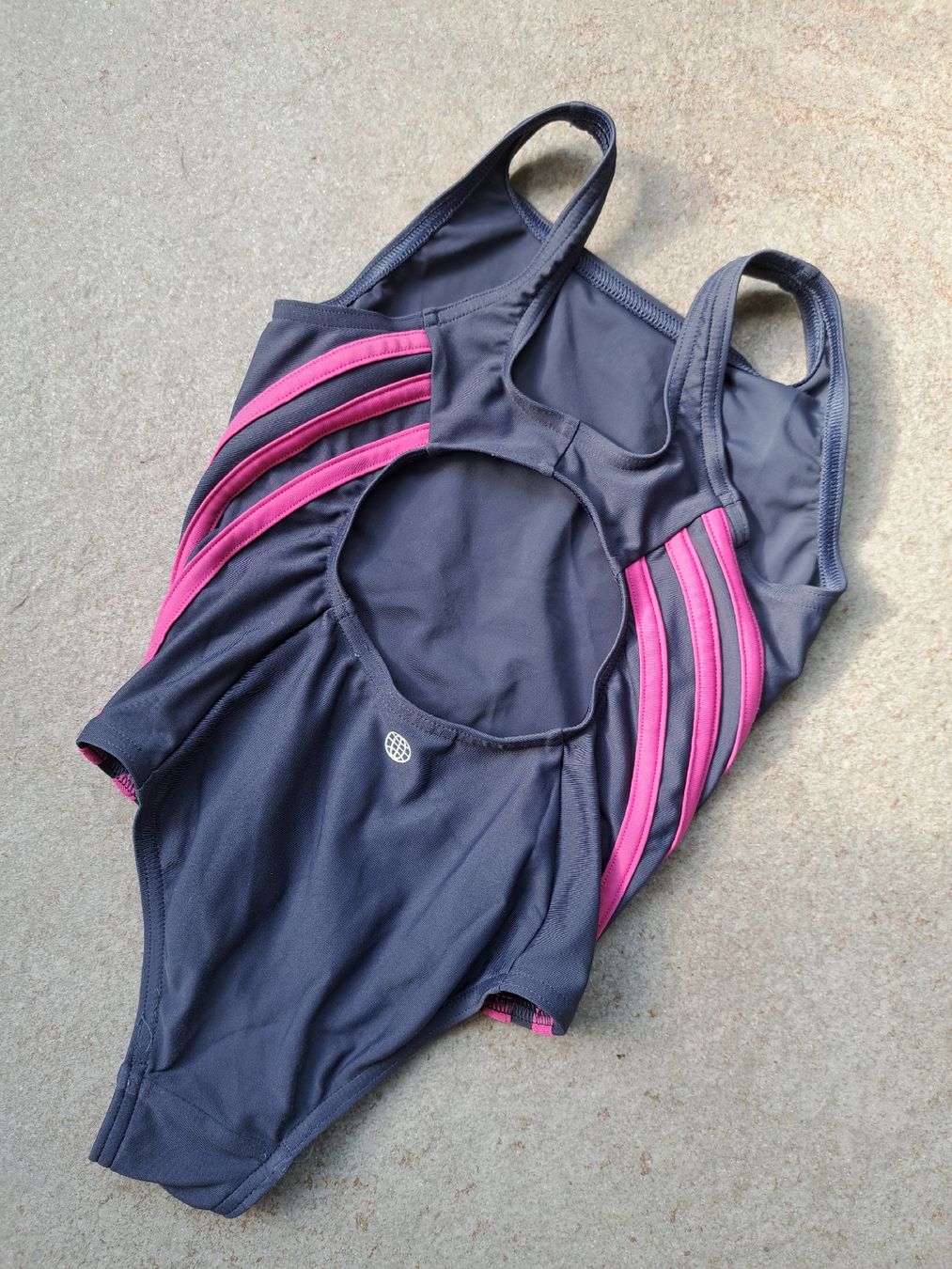 Adidas Costumi da bagno & Bikini: Adidas Badeanzug Gr. 98/104 – Usato da Bergdietikon venduto da Staphylococcus 1