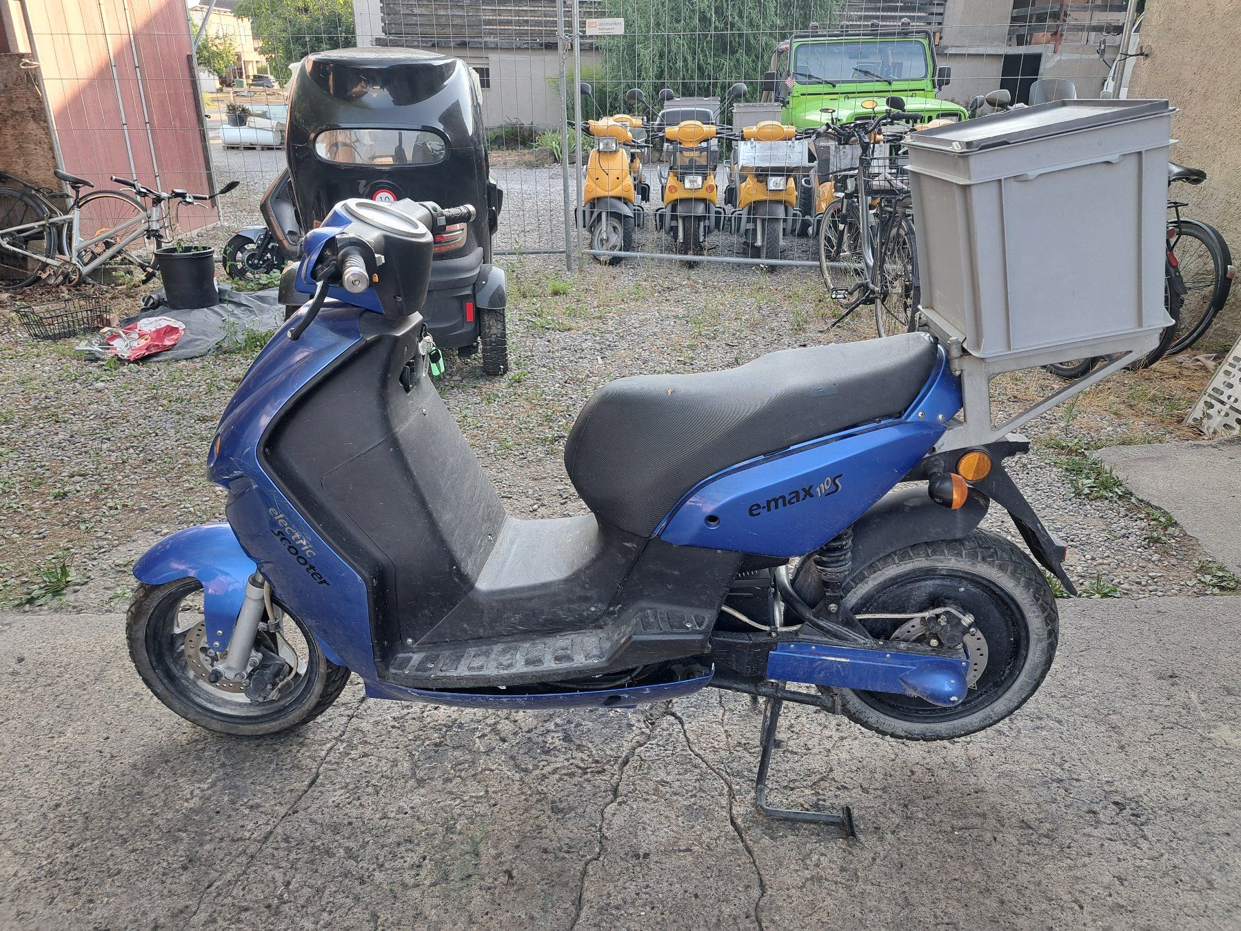 Scooters: E-Roller E-Max 110S Bastler Lieferung möglich – Défectueux à Hallau par ZIEGLER-Motorhandel 4