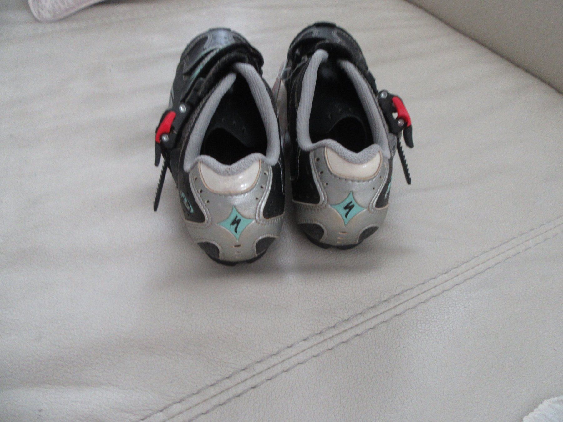 Chaussures femmes: Damen Velo Schuhe Gr 37, Specialized – Neuf (Voir description) à Mels par Sandylein 1