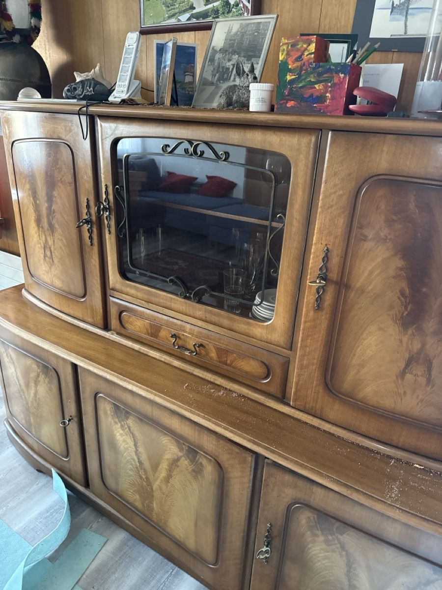 Buffets: Buffet Schrank Massivholz gebraucht – D'occasion à Mörschwil par cyr_9bcm 2