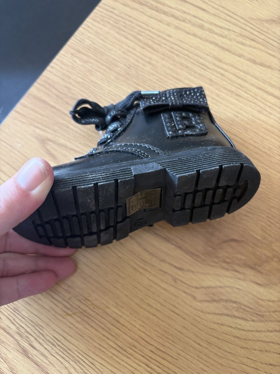 Chaussures filles: Bottine fille taille 21 – Neuf (Voir description) à Lucens par ali_xcm8 1