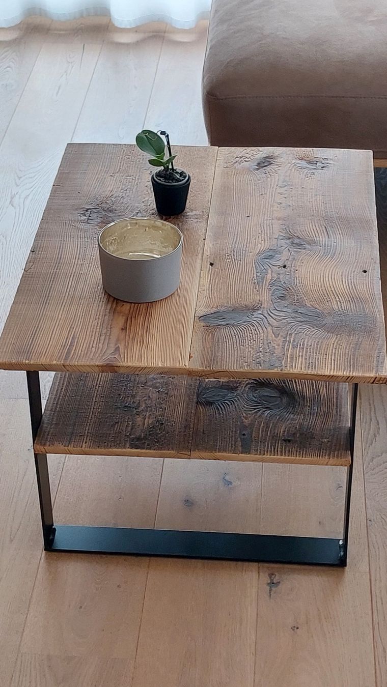 Tische: Rustikaler Couchtisch aus schönen Altholzbrettern – Neu und originalverpackt aus Egnach von Oldwoodstyle 6