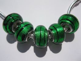 3 Grosslochperlen, Glas Beads mit Folie, grün, gestreift