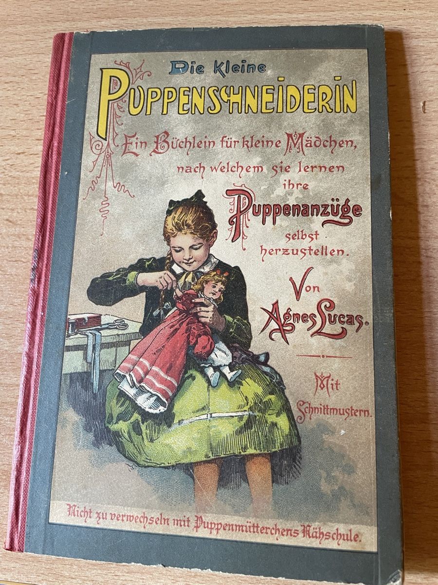 Libri: Antikes Büchlein die Puppenschneiderin – Usato da Hermetschwil-Staff venduto da Naeppi99