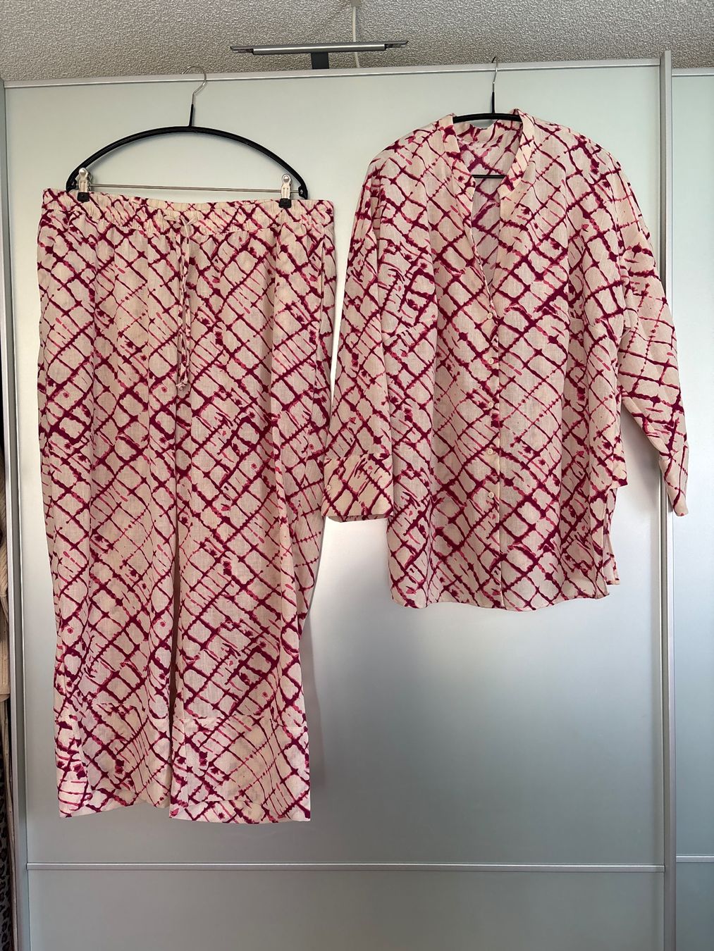 Completi & Tailleur: Stylischer 2 Teiler Hose & Hemd 48&46 – Nuovo (secondo la descrizione) da Hendschiken venduto da Uraniali 1