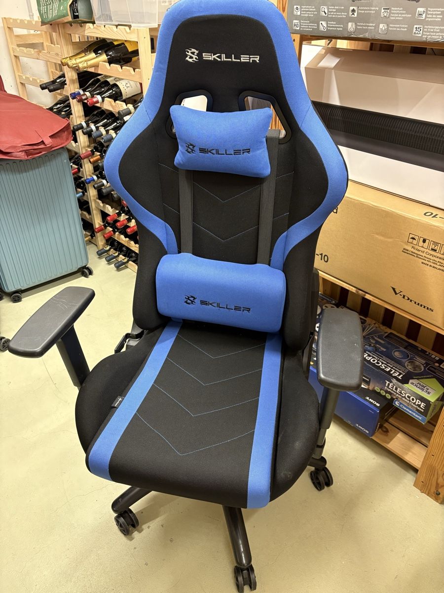 Sharkoon Stühle: Sharkoon Gaming Stuhl – Neu (gemäss Beschreibung) aus Binningen von G_Sam87