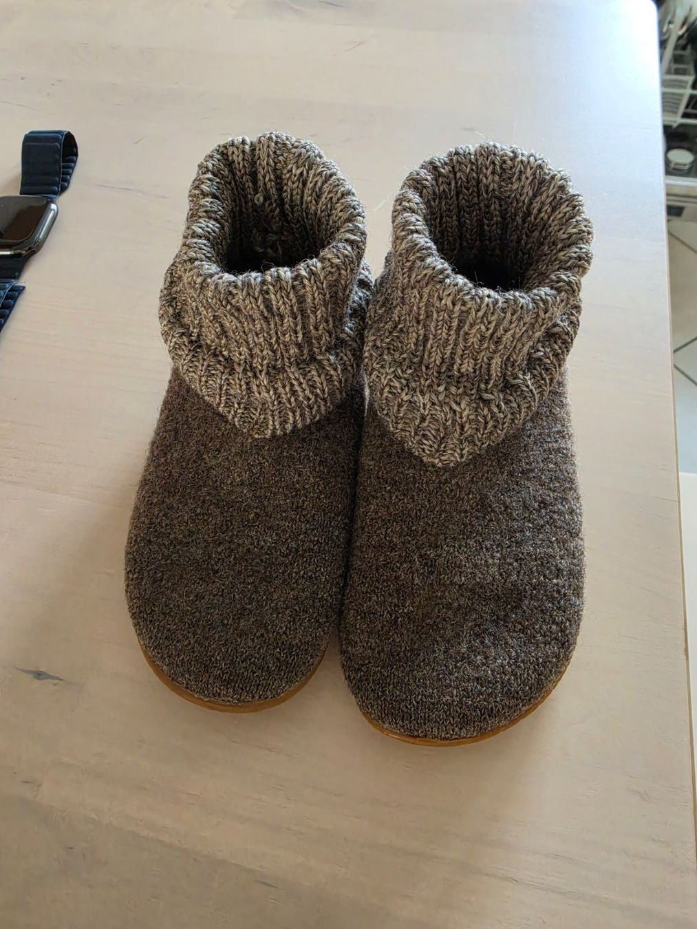 Scarpe per ragazzi: Giesswein Hausschuhe Gr. 25 – Usato da Buchs SG venduto da dicker_karl