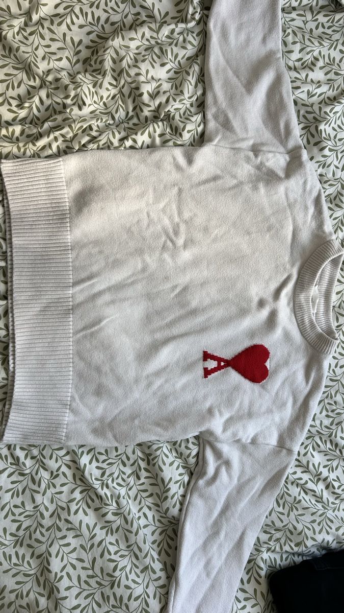 Pullover & Sweatshirts: Ami Paris Pullover weiss – Gebraucht aus Sennhof von jacky6 1