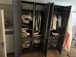 Grosser PAX Kleiderschrank, viel Stauraum, guter Zustand!