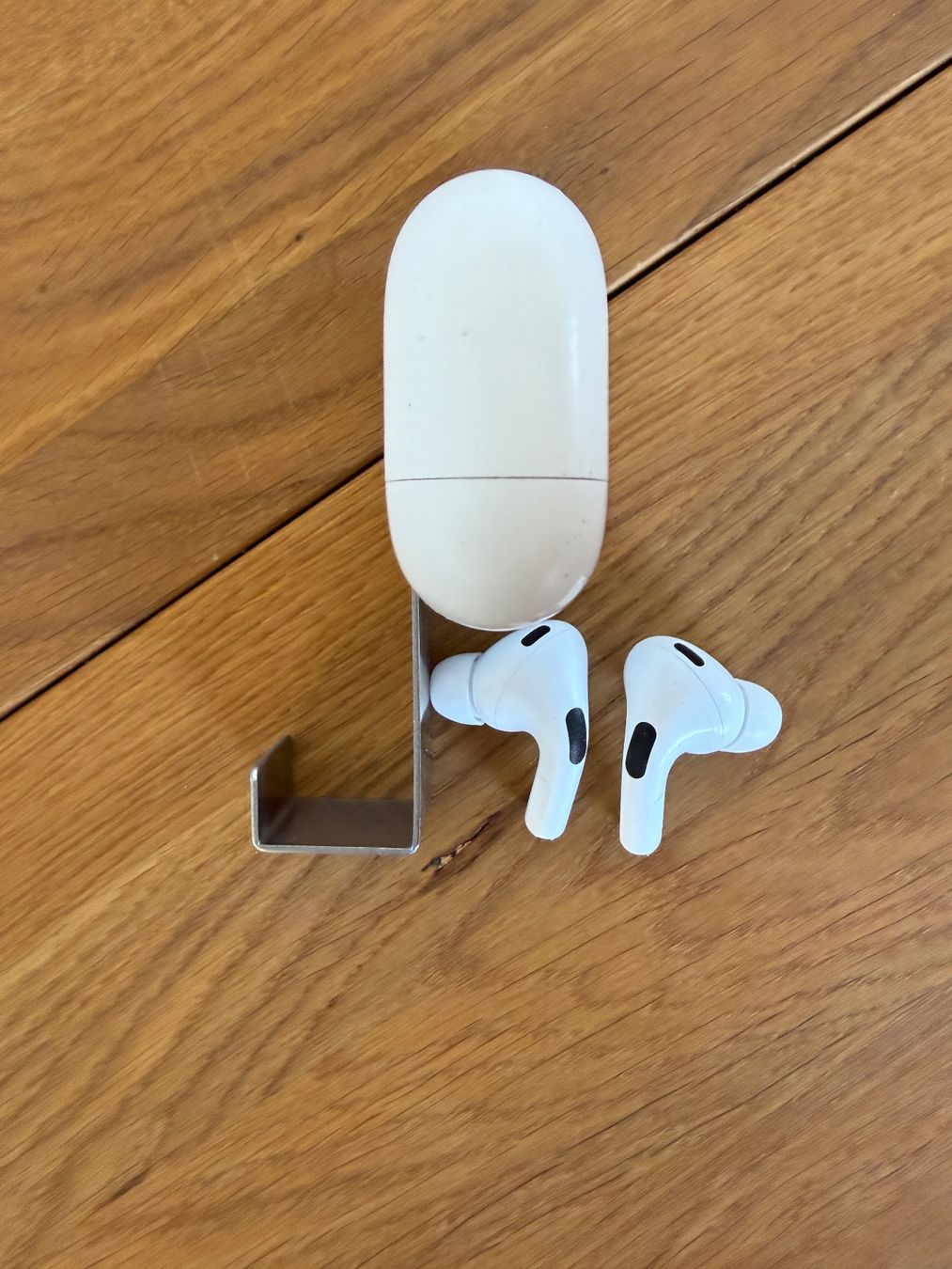 Apple Cuffie: APPLE AirPods Pro 2 – Usato da Lausanne venduto da Nine1982 8